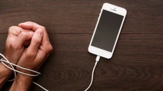 Adicción al celular ? Conozca más sobre la Nomofobia