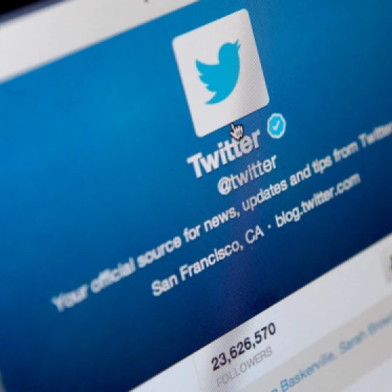 Twitter prueba cambiar cronología por relevancia